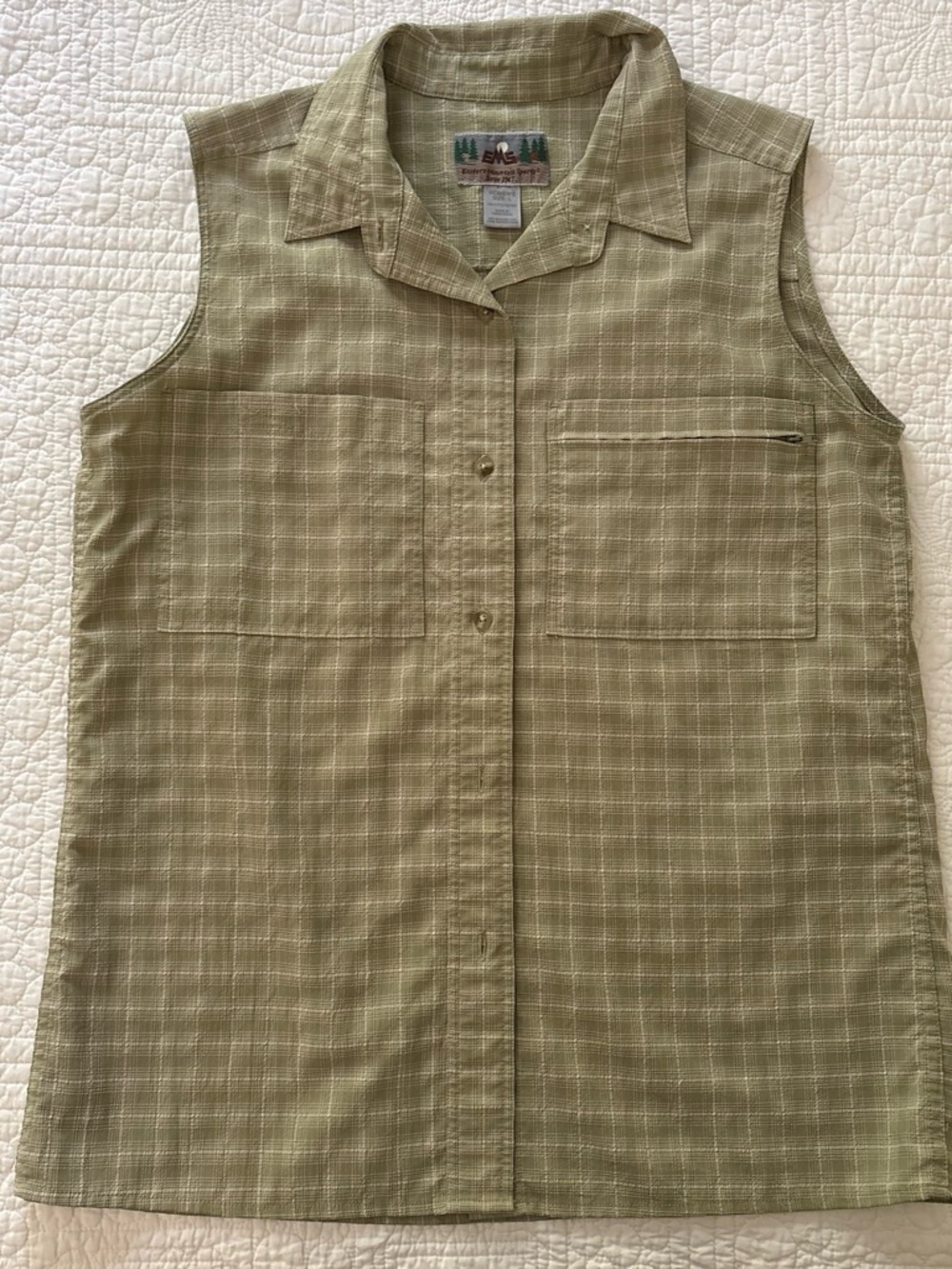 Women’s Sleeveless Button-Front Shirt - Olive Green